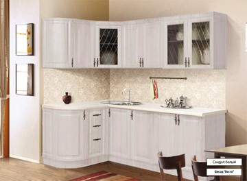 Кухонный угловой гарнитур Веста 1330х2200, цвет Сандал белый в Биробиджане - предосмотр
